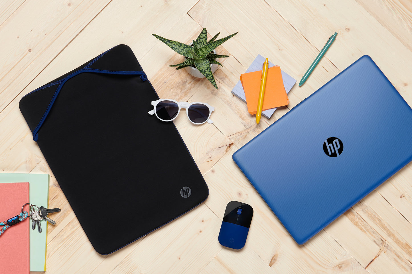 HP Protective Reversible 15.6 Black/Blue Laptop Sleeve