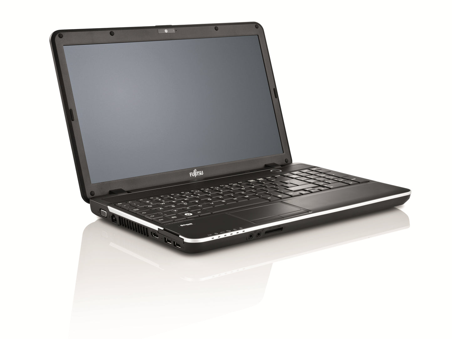 A512 NGi3-3110M 4GB 320GB 15.6 W8.1