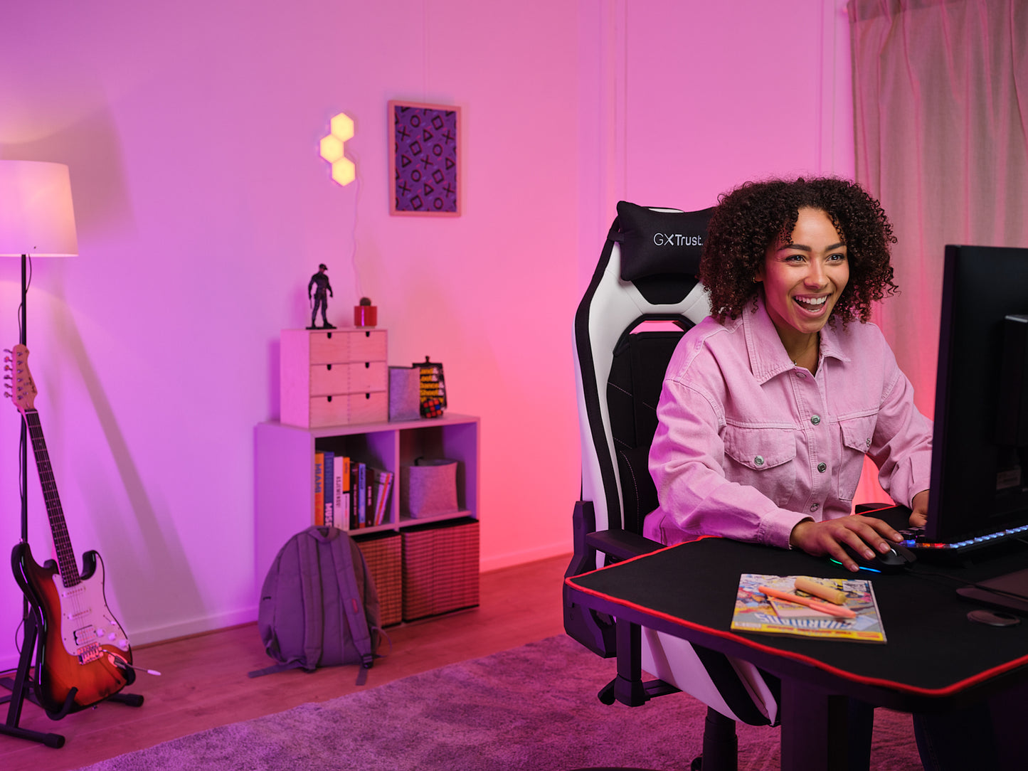 TRUST GXT714W RUYA GAMING CHAIR WHITE