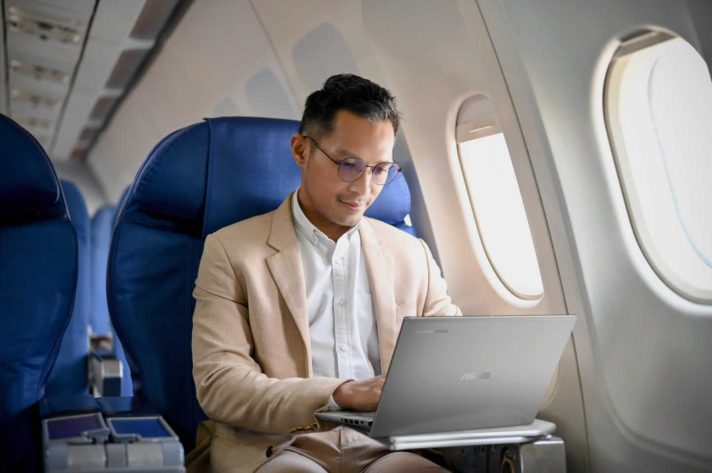 CB5403CMA-QM0256 14.0 Touch U5 8GB