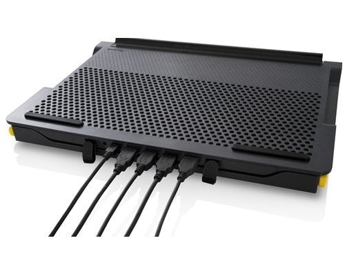 Chill Mat+ With 4-Port Hub AWE81EU