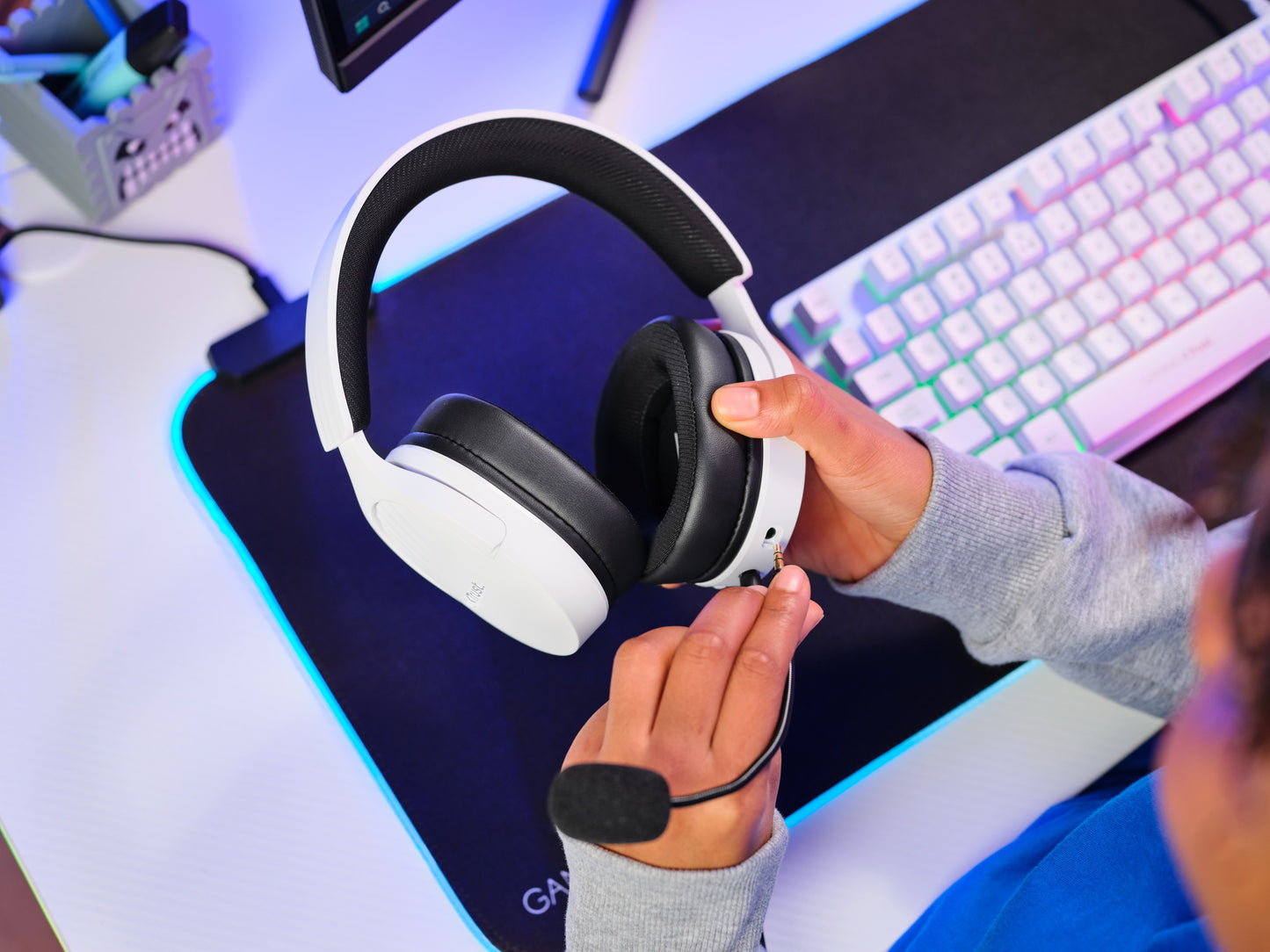 TRUST GXT489W FAYZO HEADSET WHT