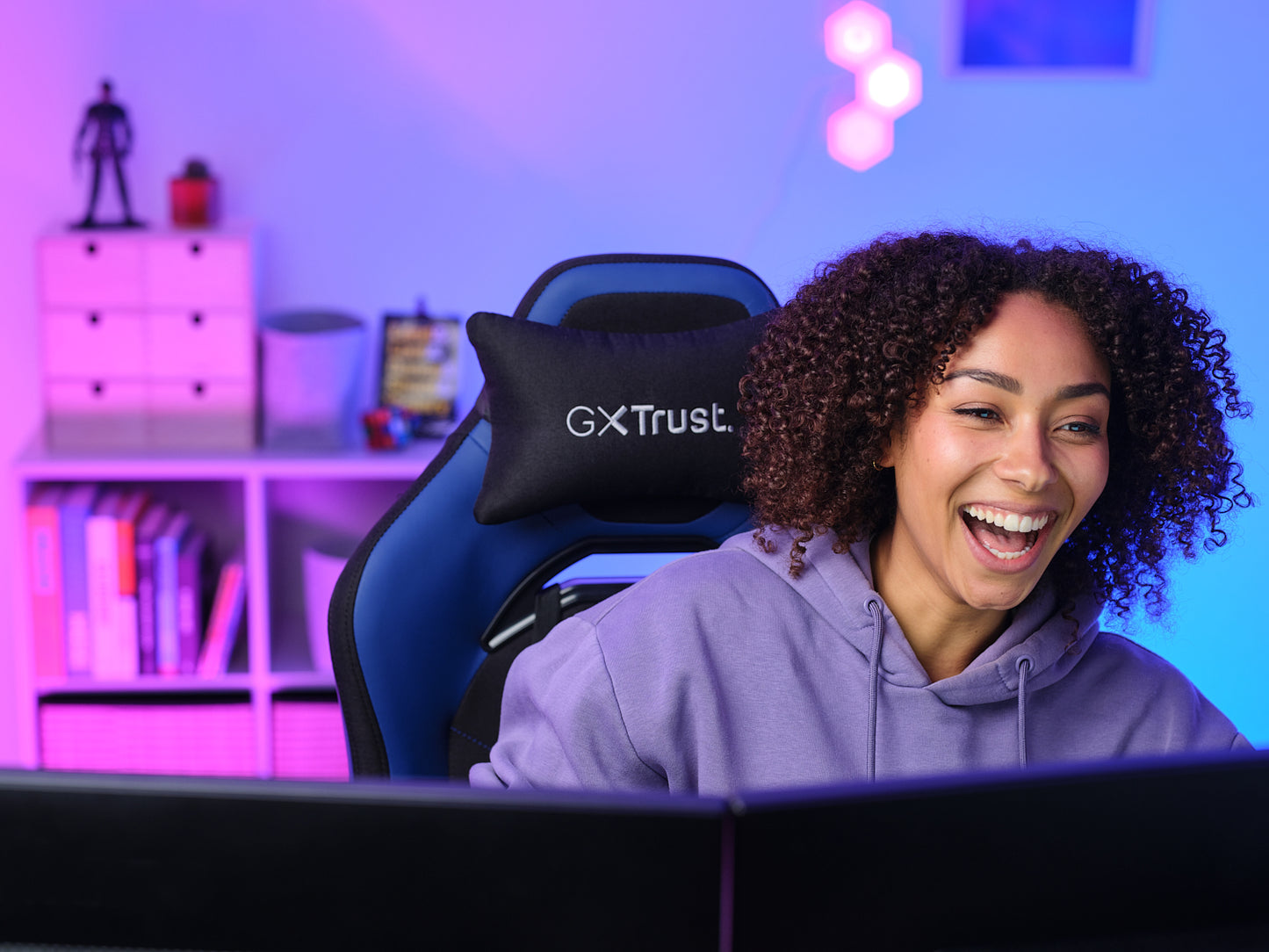 TRUST GXT714B RUYA GAMING CHAIR BLUE