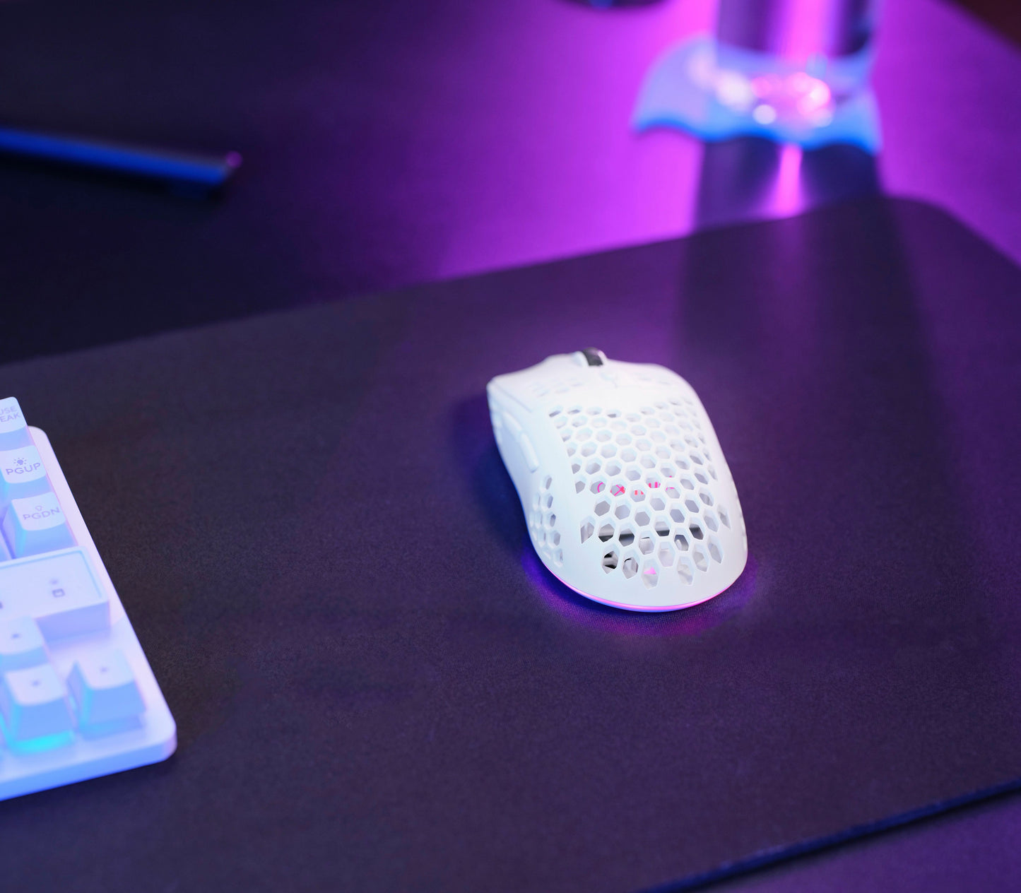 TRUST GXT929W HELOX WIRELESS LIGHTWEIGHT MOUSE WHITE