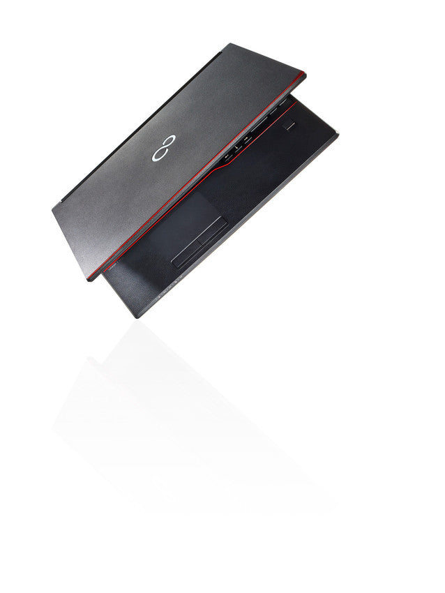 LIFEBOOK E557/Serial port/15.6 HD LED/C
