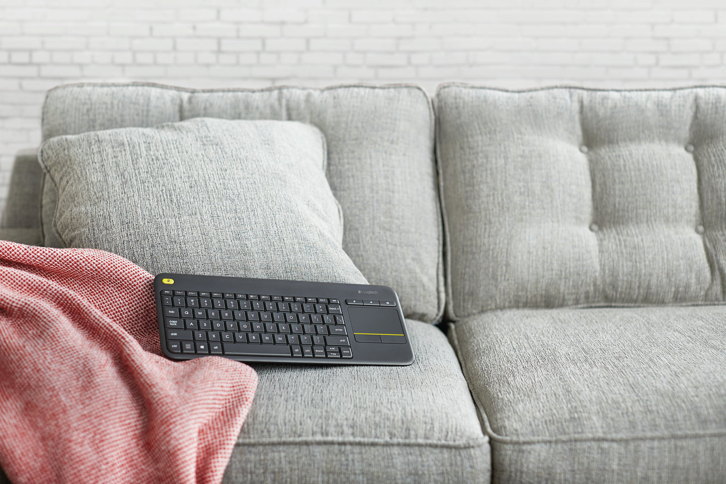Logitech wireless touch keyboard K400 Plus