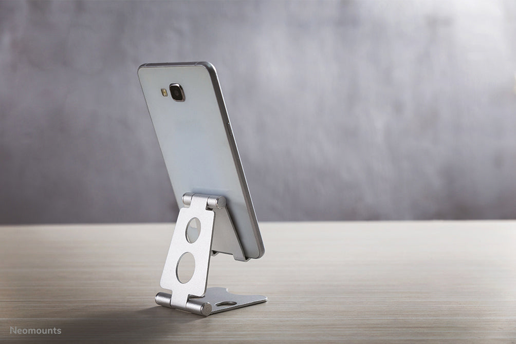 NewStar Phone Desk Stand (suited for phones up to 4,7) silver