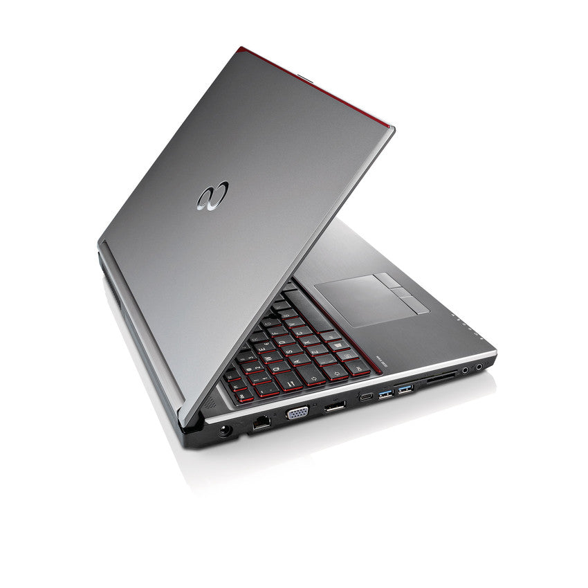 CELSIUS H770/15.6/I7-7820HQ/16GB/256GB