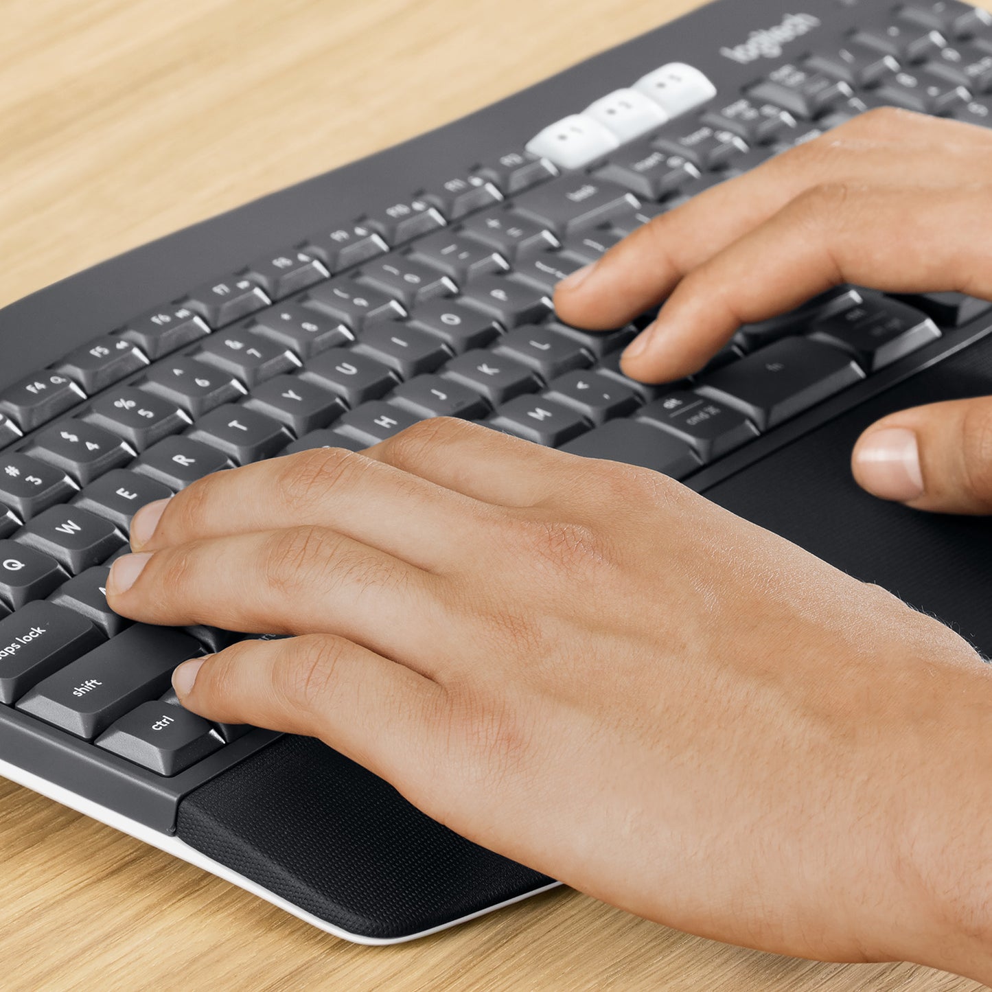 Logitech MK850 Performance Wireless Combo