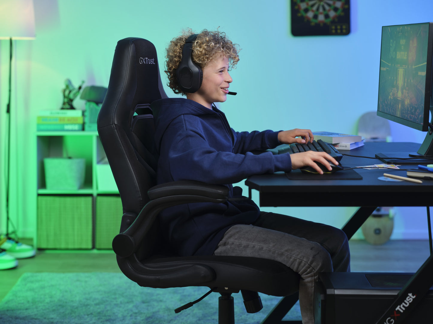 TRUST GXT703 RIYE GAMING CHAIR BLACK