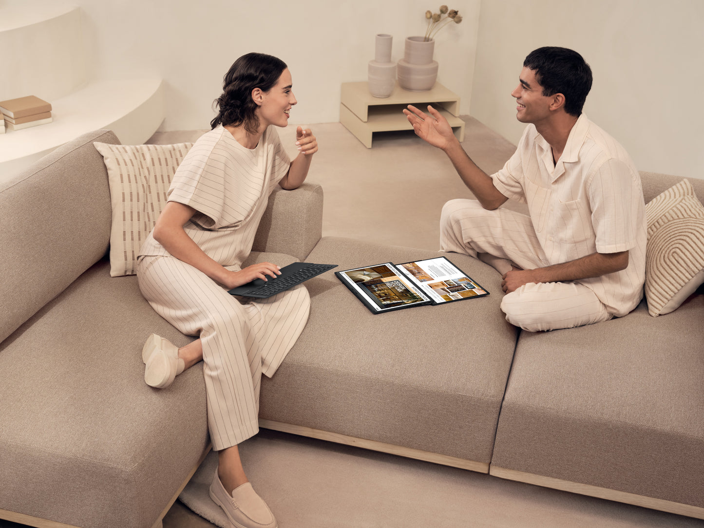 ASUS Zenbook Duo UX8406CA-PZ032W-BE, 14.0 120Hz 3K OLED Touch, Intel Core Ultra 9 285H, 32GB LPDDR5X, 1TB M.2 NVMe PCIe 4.0 SSD,  Intel Arc