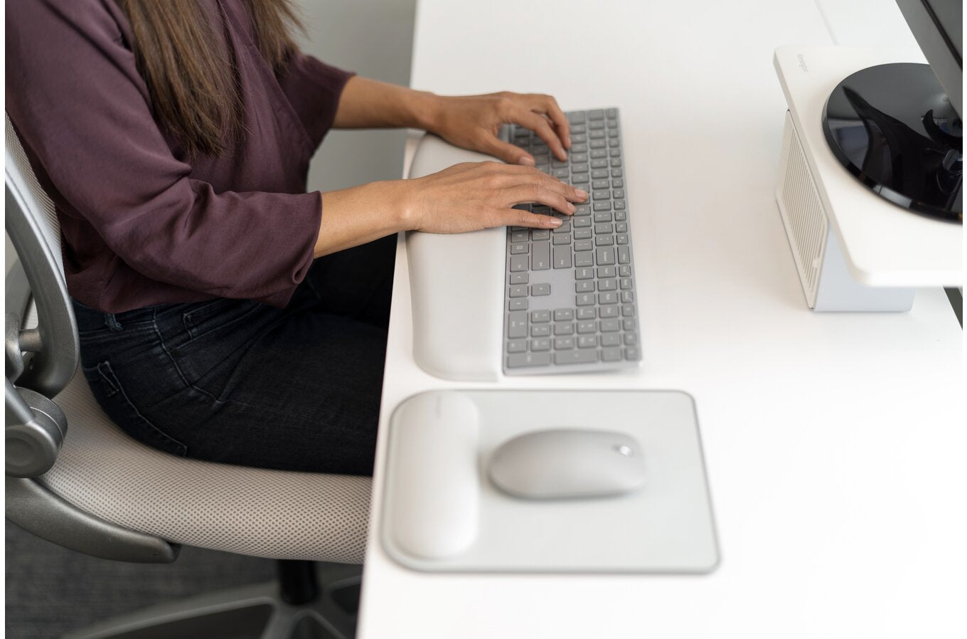 ErgoSoft Mousepad with Wrist Rest K50437EU