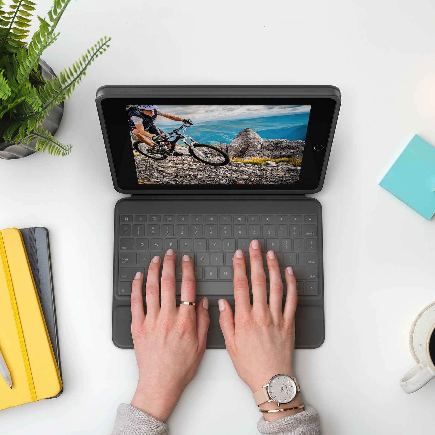 Logitech Rugged Folio iPad (7th + 8th+ 9th generation). - GRAPHITE - Azerty