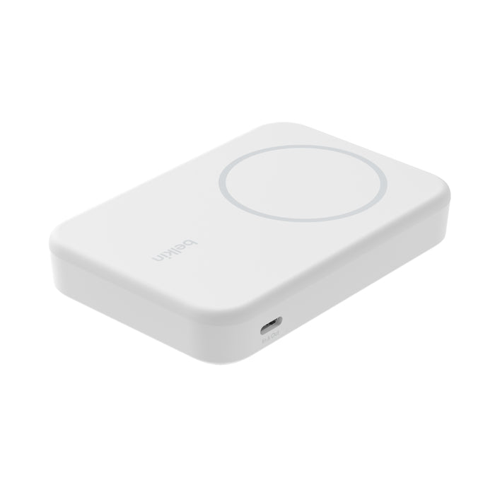 BELKIN 8k Qi2 MagSafe Compatible Powerbank with kickstand