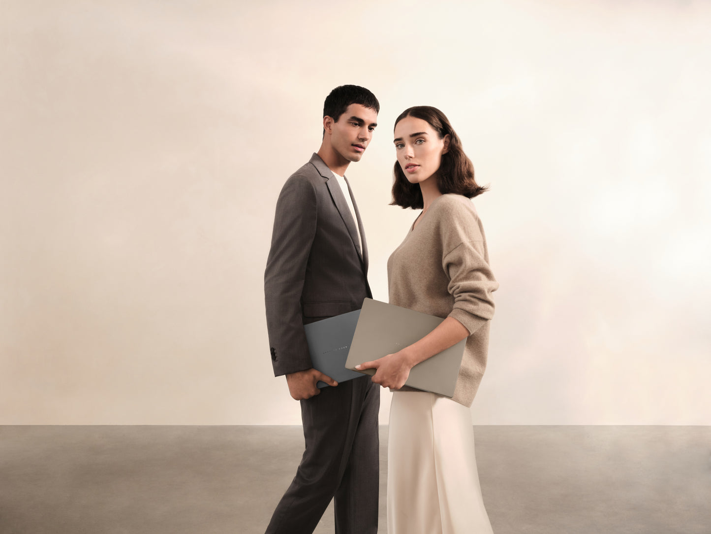 Asus Zenbook A14 AI, 14inch WUXGA OLED, Snapdragon X Elite, 32GB, 1TB PCIe NVMe SSD, Qualcomm Adreno Graphics, Grijs, W11 Home