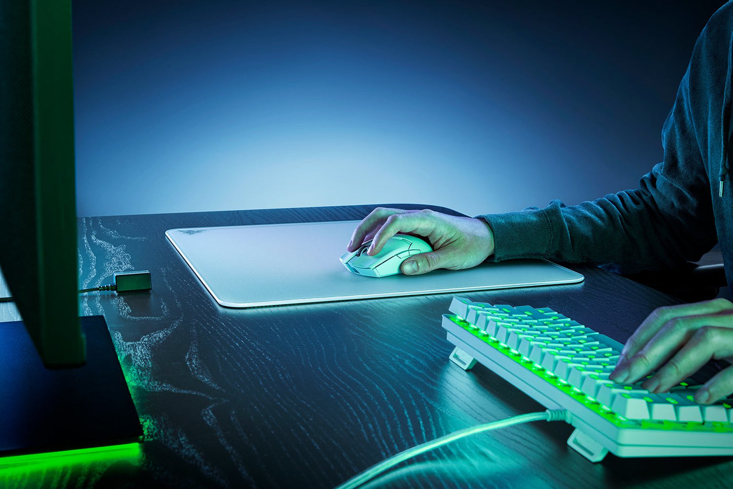 Razer Atlas - Premium Tempered Glass Mat - White