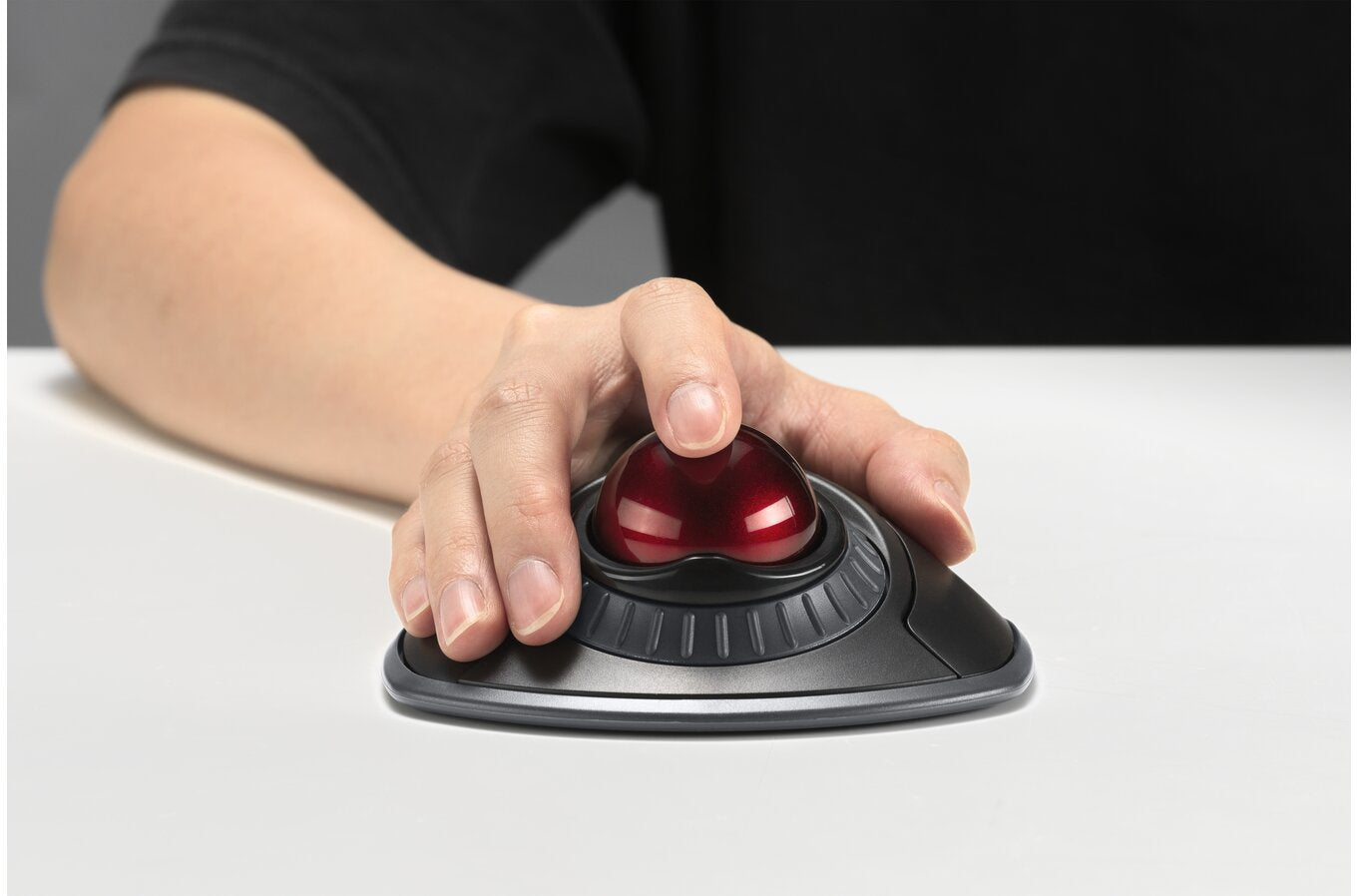 Orbit with Scroll Ring Wireless Trackbal K70992WW
