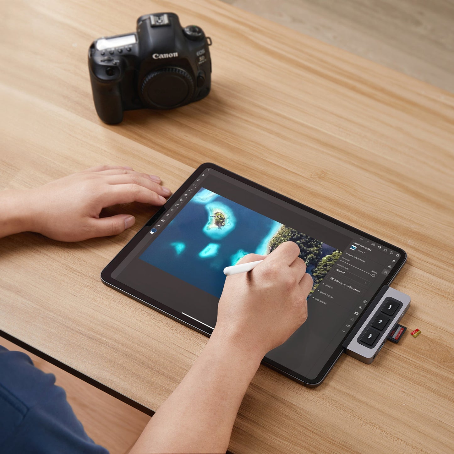 HyperDrive Media 6in1 USB-C Hub for iPad HD449