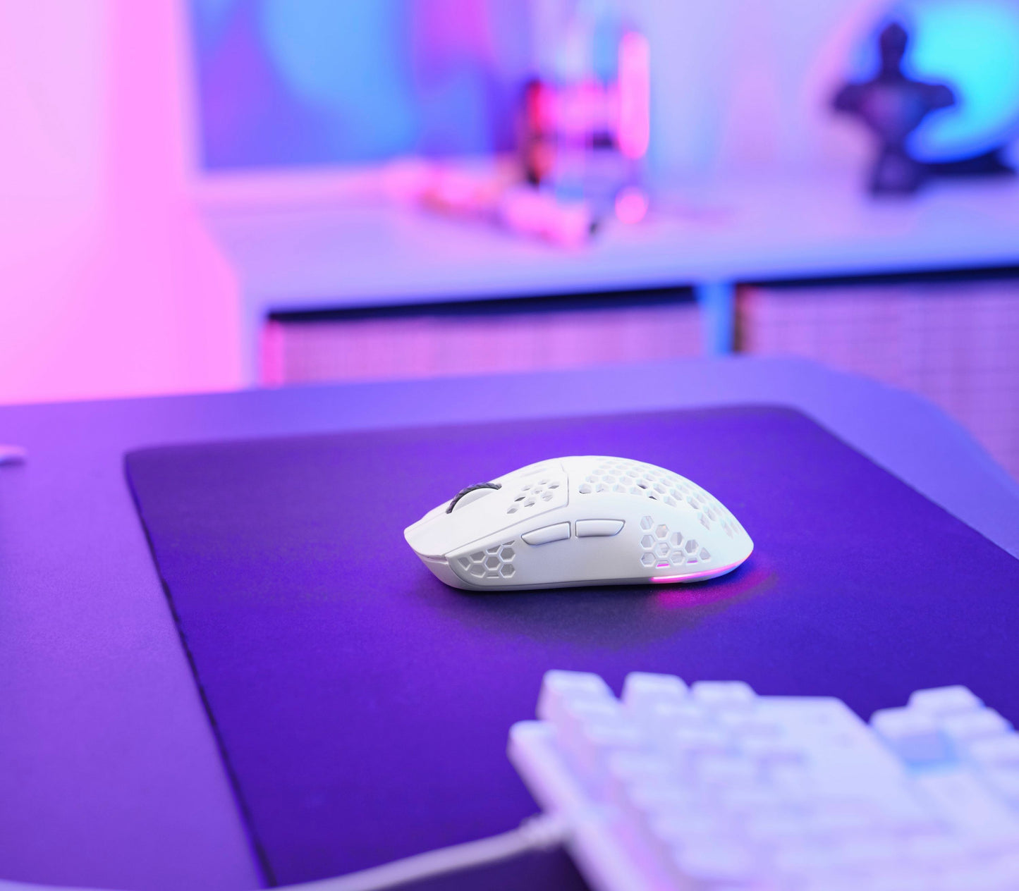 TRUST GXT929W HELOX WIRELESS LIGHTWEIGHT MOUSE WHITE