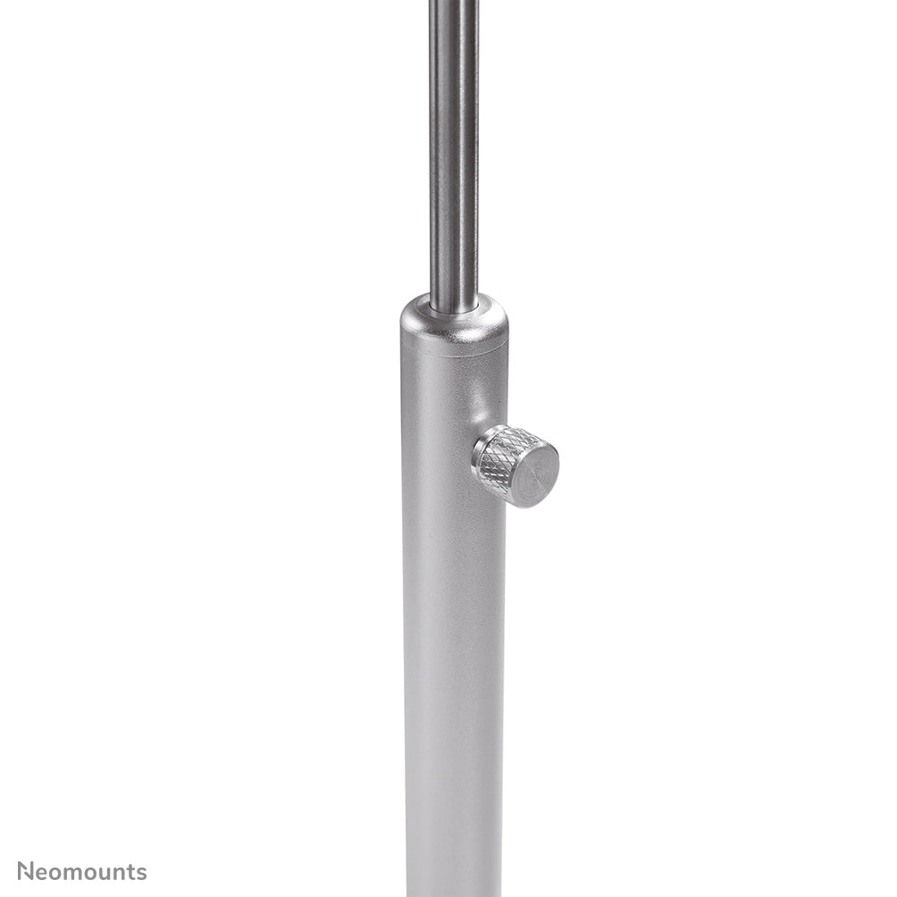 NewStar Phone Desk Stand (suited for phones up to 7) silver