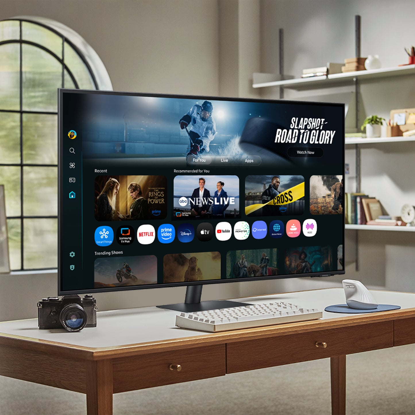 SAMSUNG SMART MONITOR M70F 43 4K USB-C (90W) - BLACK