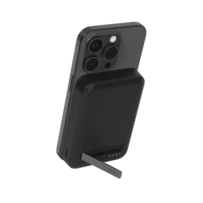 BELKIN 8k Qi2 MagSafe Compatible Powerbank with kickstand