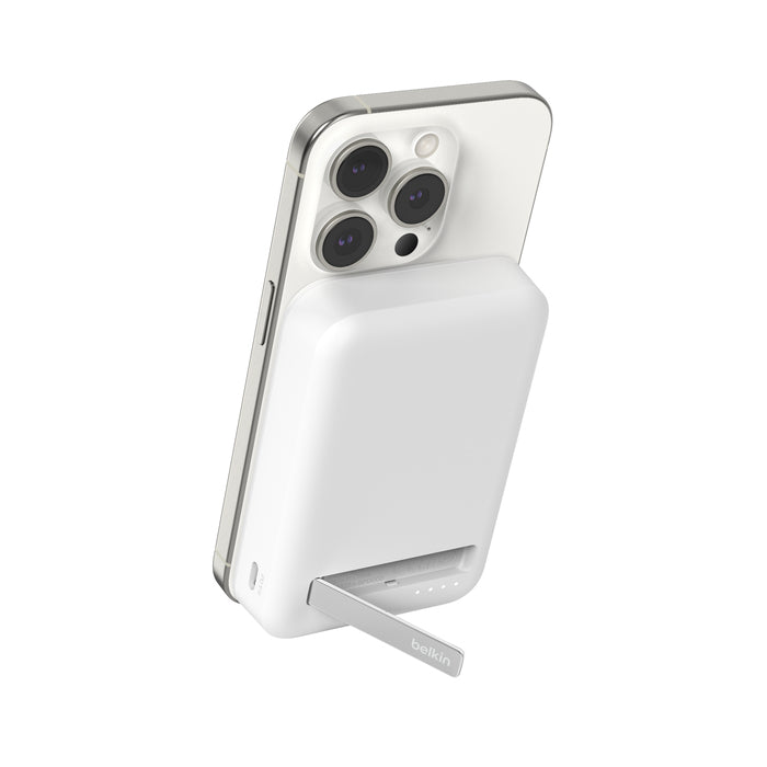 BELKIN 10k Qi2 MagSafe Compatible Powerbank with kickstand