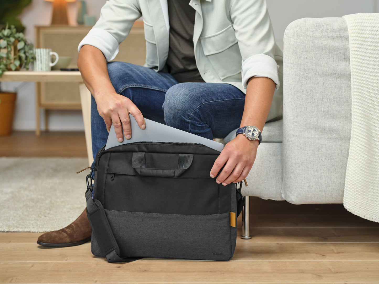 TRUST LISBOA 16 LAPTOP BAG - BLACK