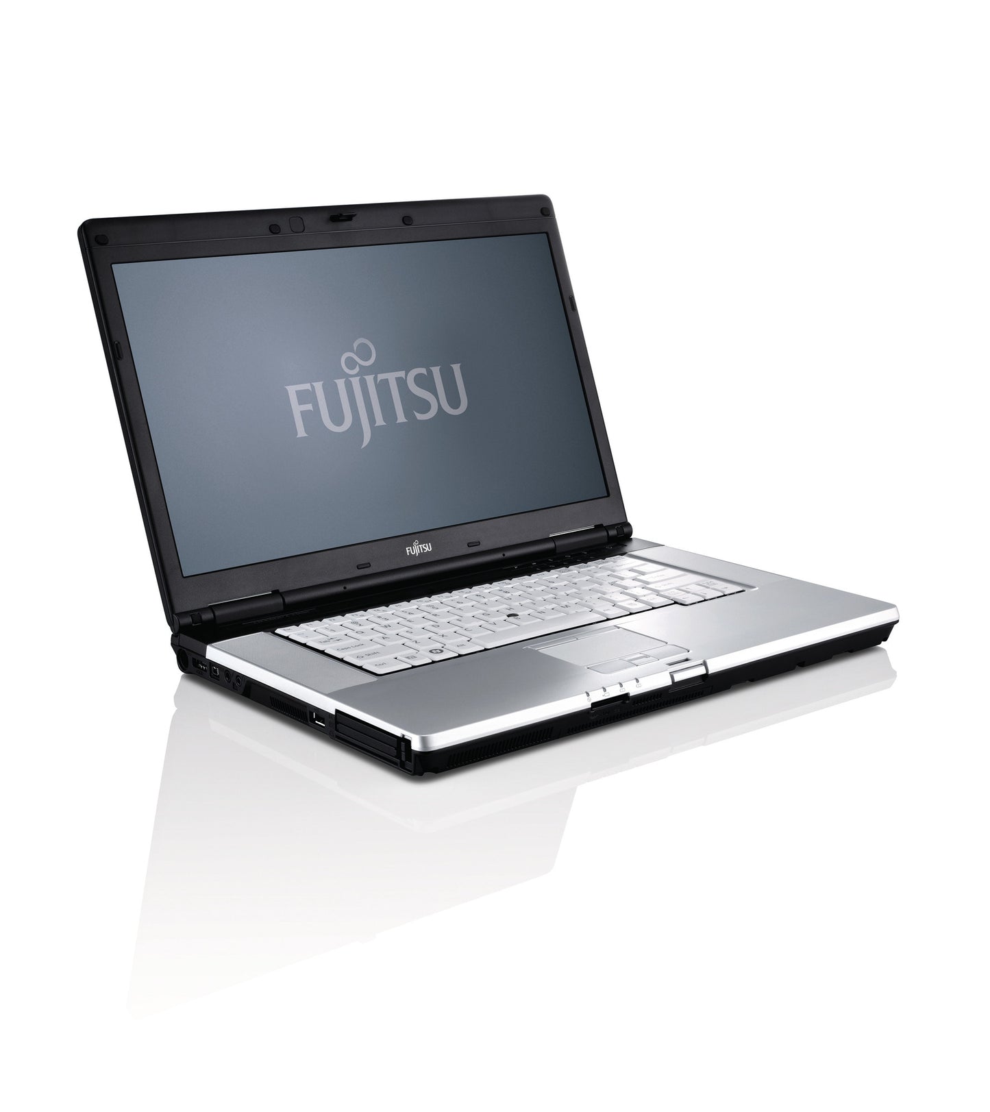 LB E780/I5-560M 4GB 30GB 15.6 W7
